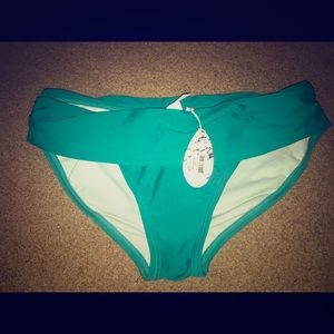 Praha swim bottoms (NWT)